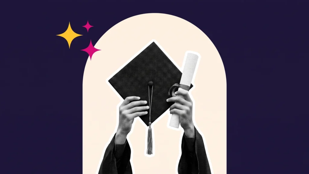 Mains levant une toque de diplômé et un diplôme roulé, pour le bachelor en France
