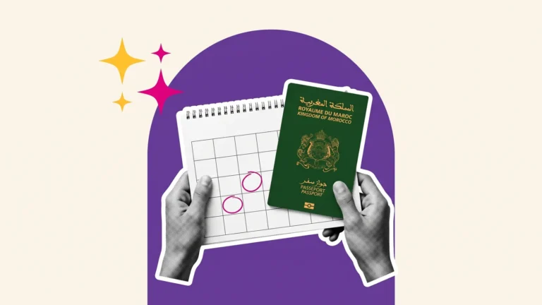 Mains tenant un calendrier aux dates entourées et un passeport marocain, pour préparer le calendrier Campus France