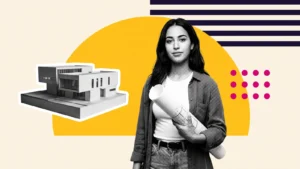 Étudiante tenant des plans d'architecture, à côté d'une maquette de bâtiment, pour des études d'architecture en France